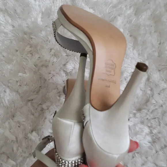 Michaelandelo. Fantastic. Beaded heels size 6 Brand new - Picture 4 of 5